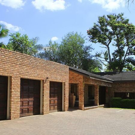 Belladona Guesthouse Mbombela Екстер'єр фото