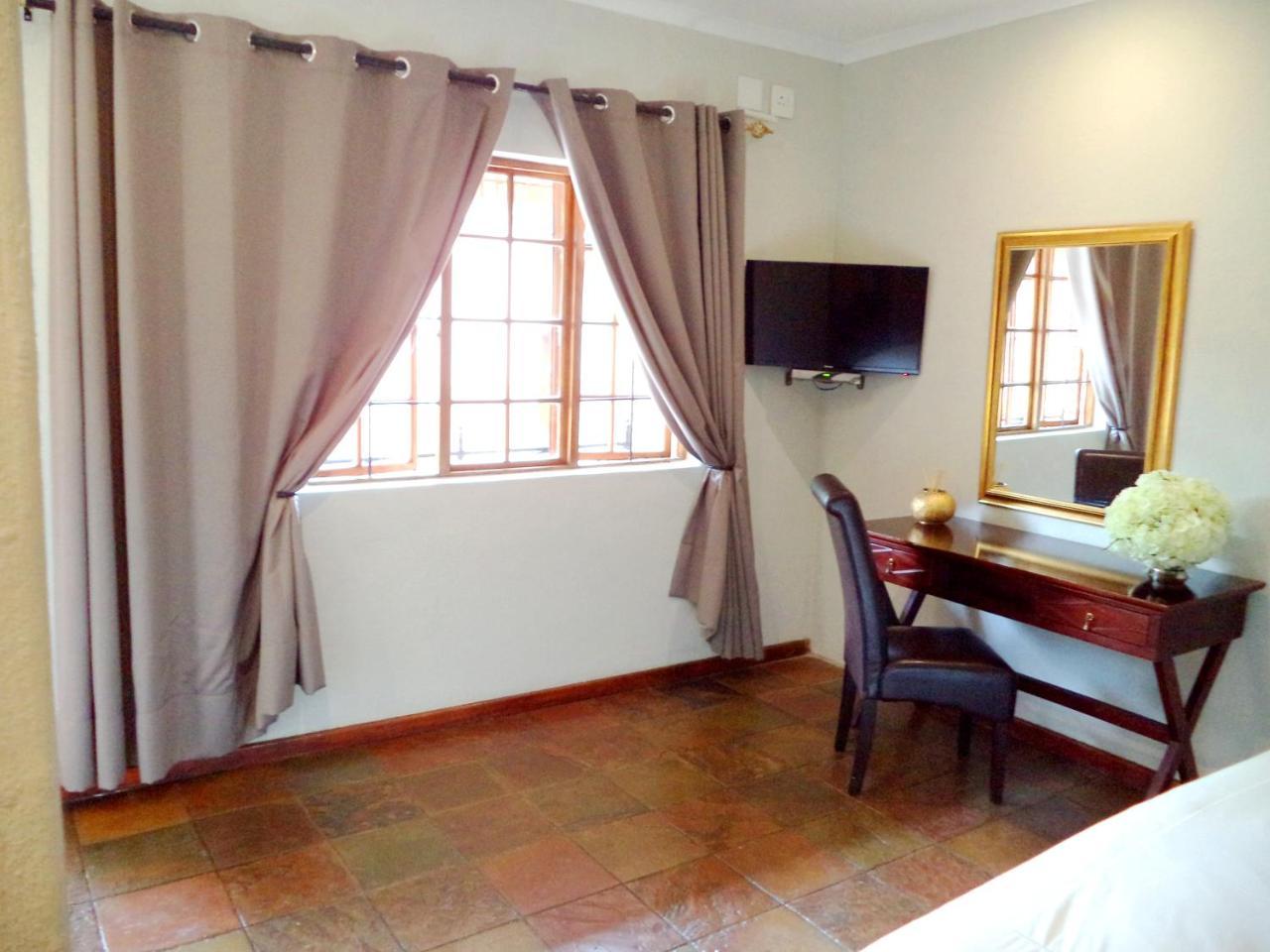 Belladona Guesthouse Mbombela Екстер'єр фото