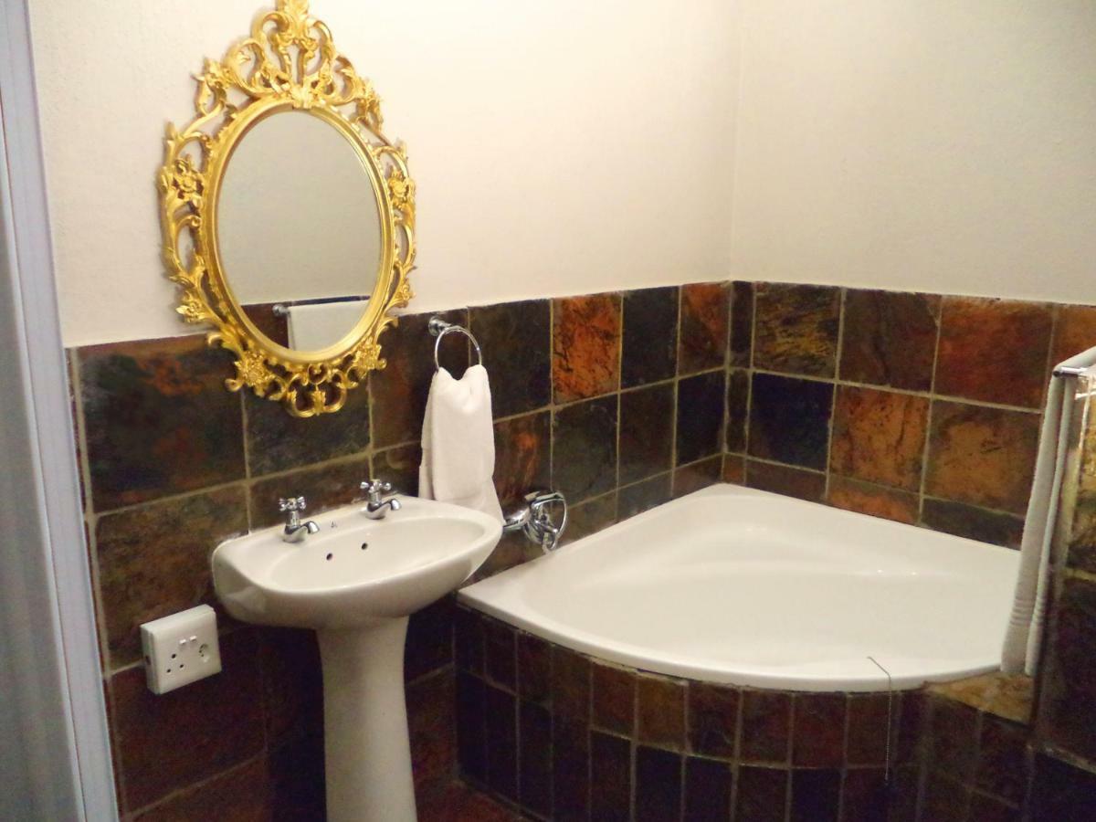 Belladona Guesthouse Mbombela Екстер'єр фото